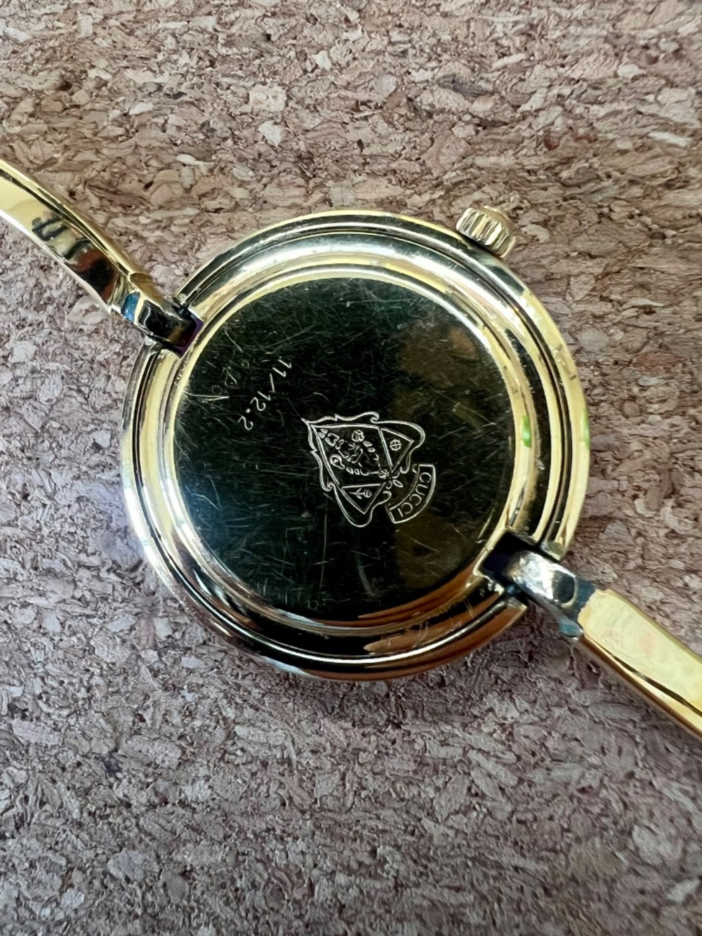 Vintage Gucci 1100-L Watch + 12 Interchangeable Bezels & Original Box - Picture 8 of 15